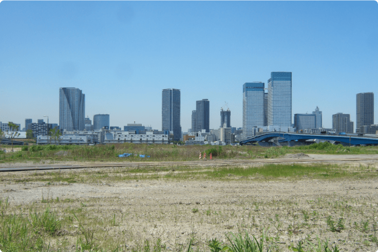 商業施設建設予定地での緑地管理事例
